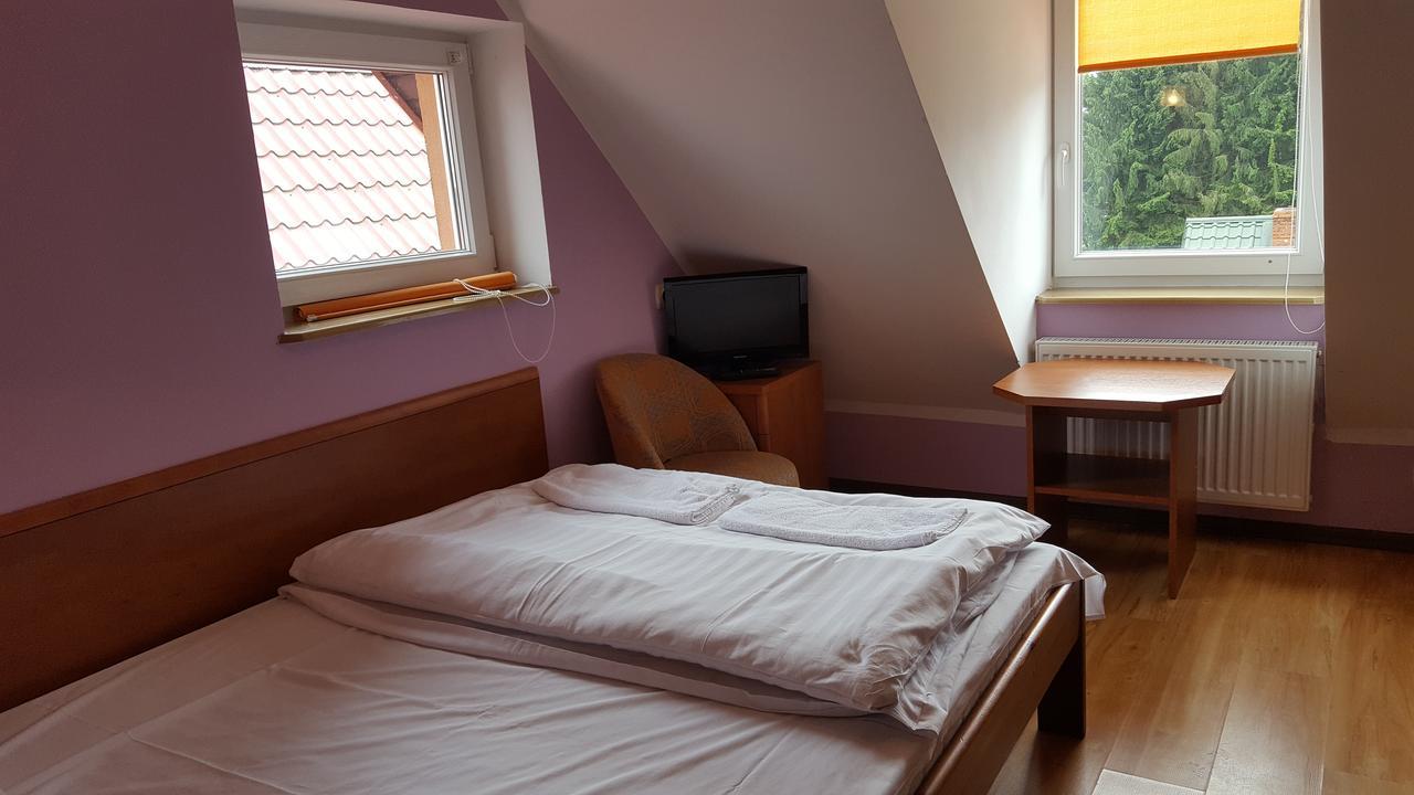 Gosciniec Kukle Bed & Breakfast Bagian luar foto