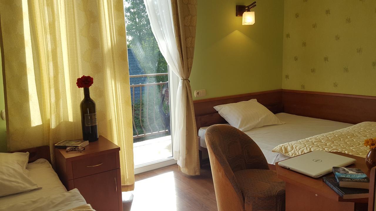 Gosciniec Kukle Bed & Breakfast Bagian luar foto