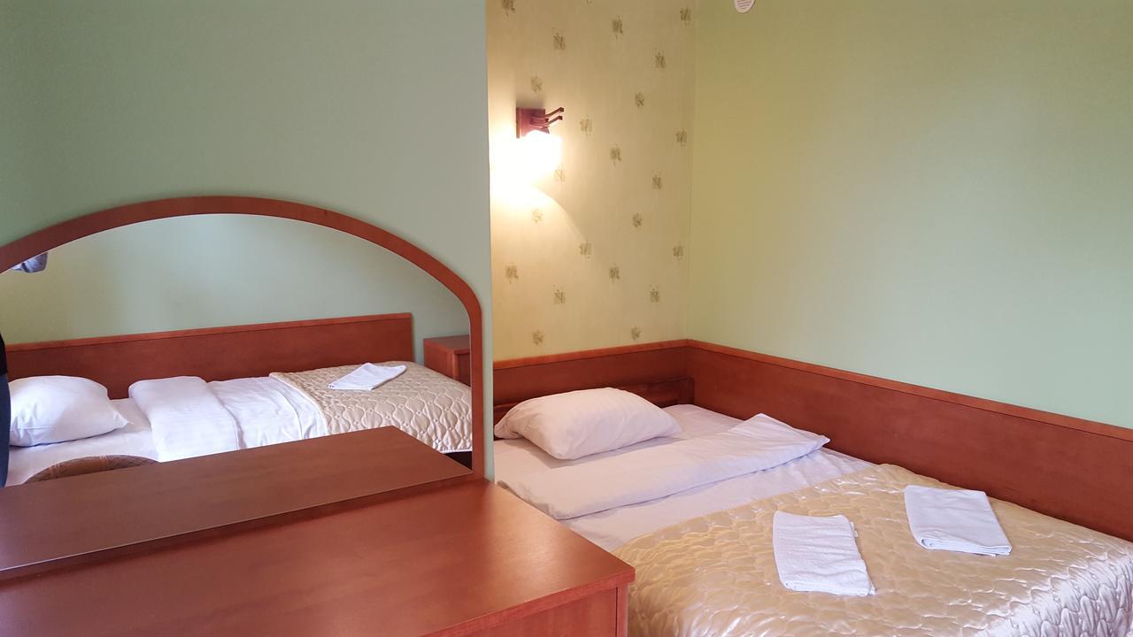 Gosciniec Kukle Bed & Breakfast Bagian luar foto